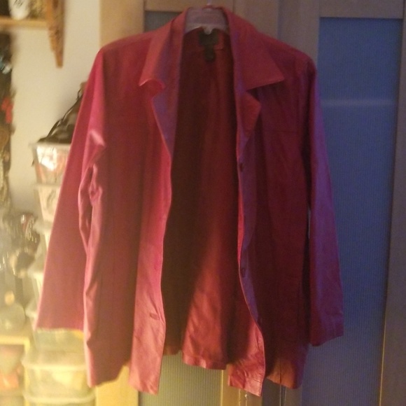 Red leather - Picture 1 of 1